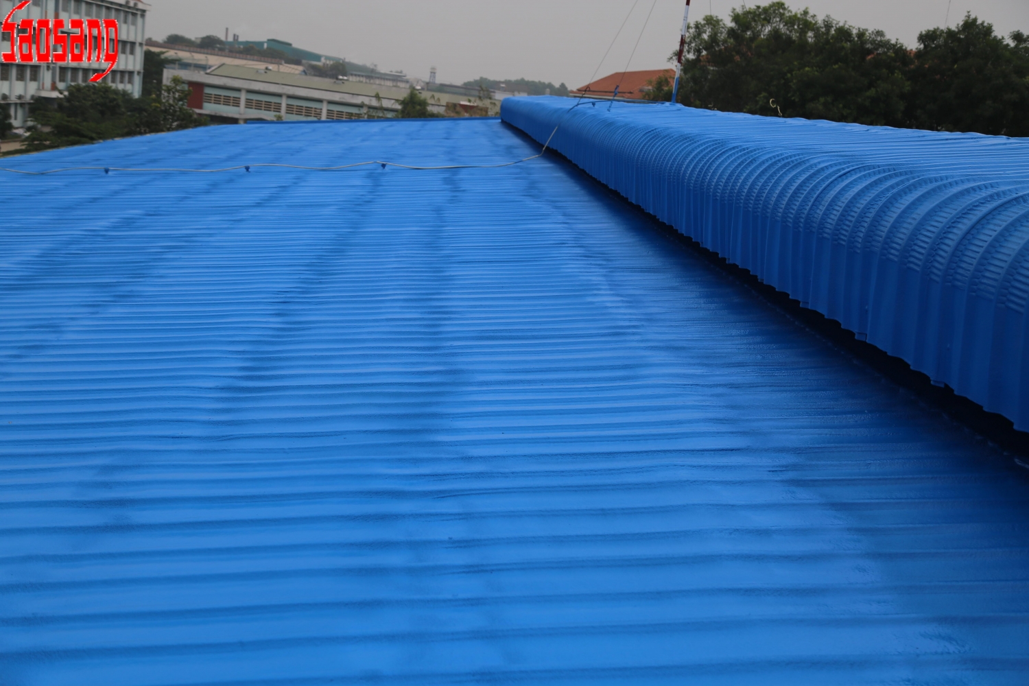 thi công chống nóng mái tôn nhà xưởng