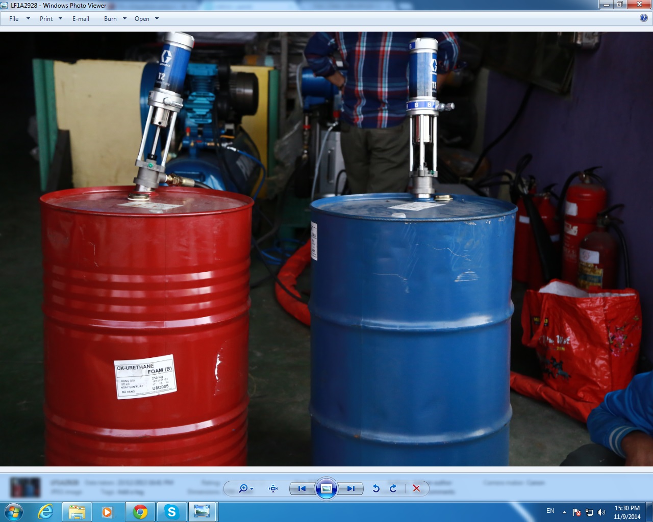 Polyurethane foam cach nhiet